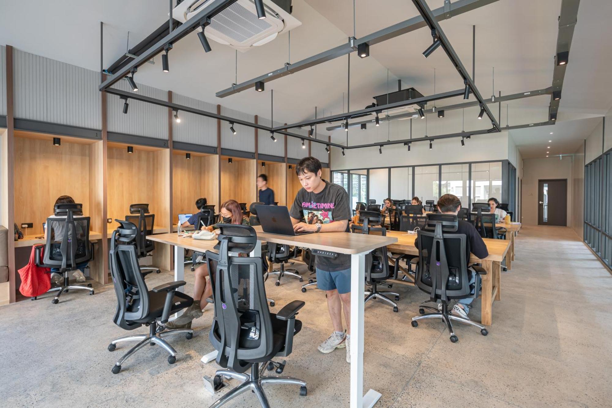 Alt Pingriver Coworking & Coliving Space Chiang Mai Exterior photo